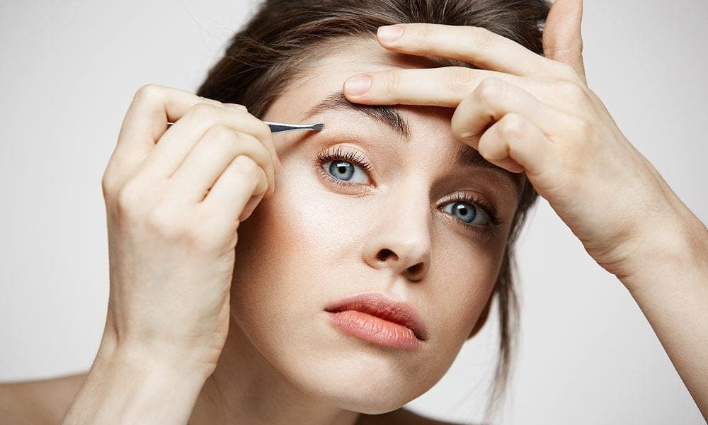 How to Lift Eyebrows Naturally for a Youthful Appearance?